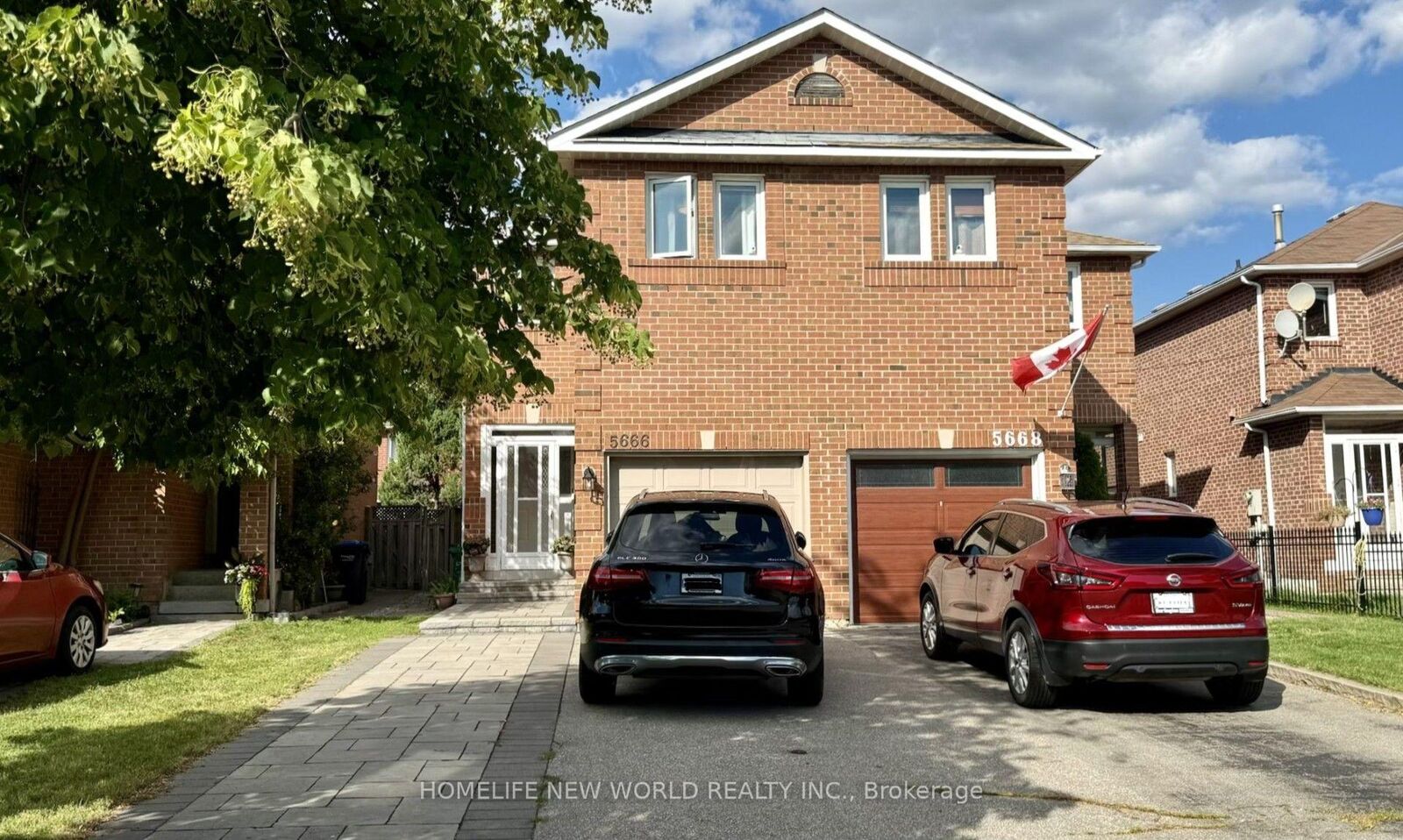Property Photo: 5666 Cortina Crescent ON L4Z 3R4
