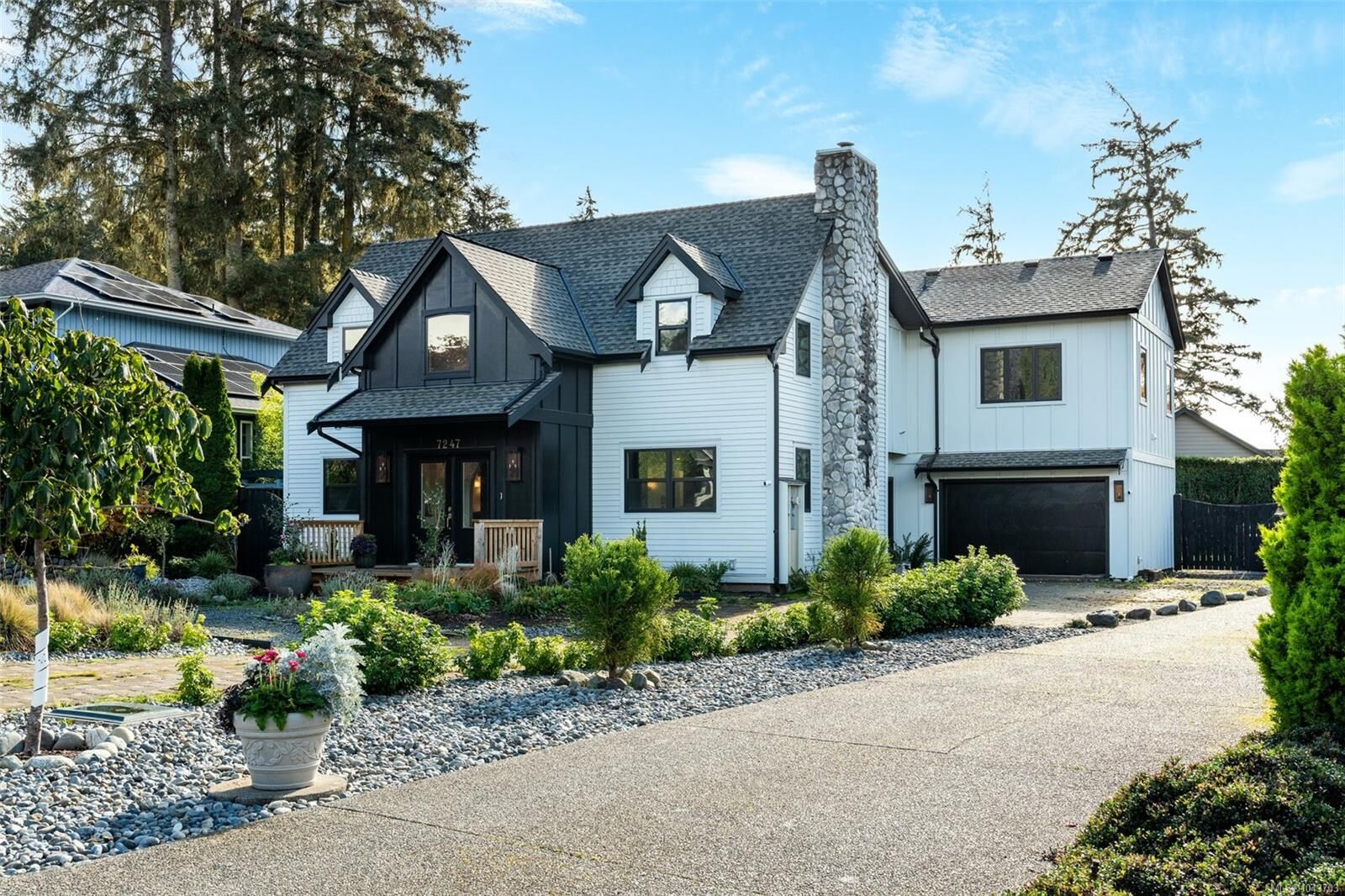 Property Photo: 7247 Bethany Pl BC V9Z 0S8