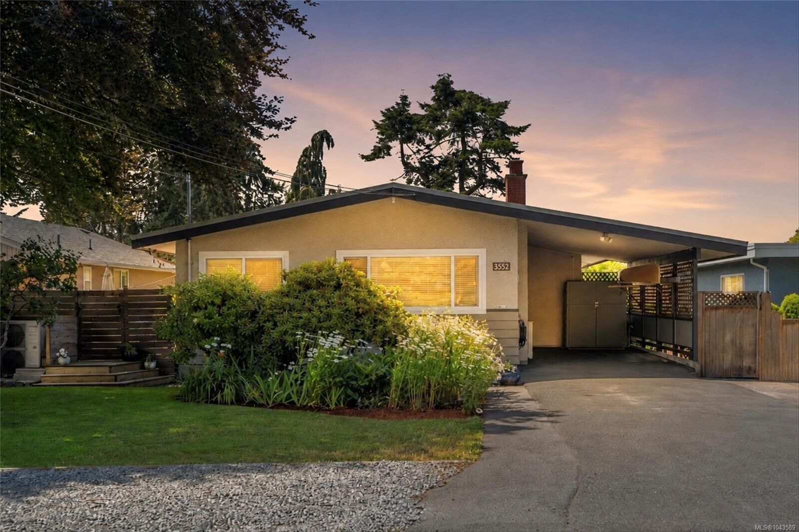 Property Photo: 3552 Elliston Ave BC V8X 1R5