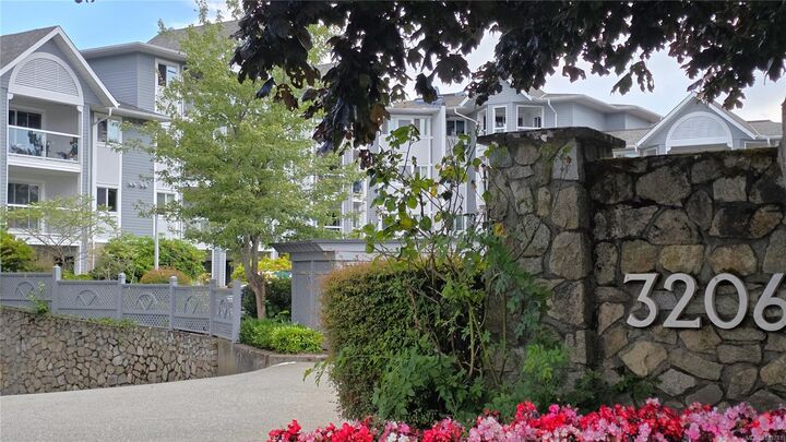 Property Photo: 3206 Alder St #108 BC V8X 5A4