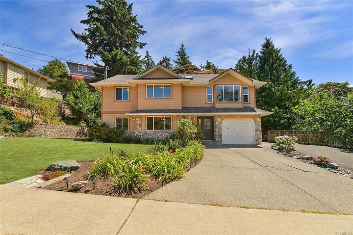 585 Hansen Ave — photo 1