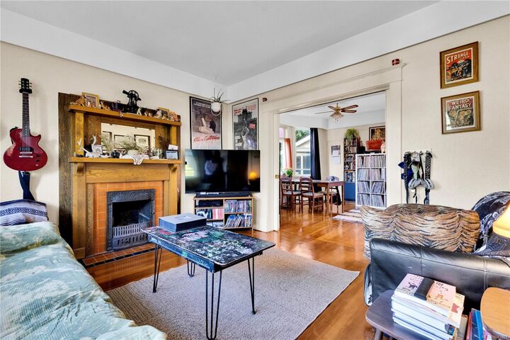 Property Photo: 2726 Prior St BC V8T 3Y1