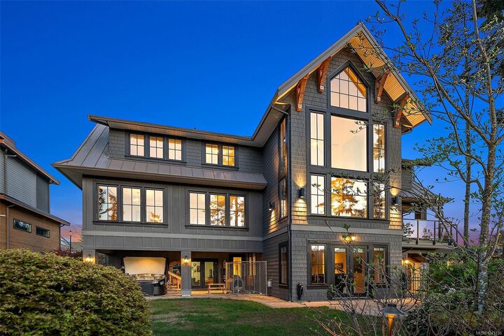 Property Photo: 1468 Pebble Pl BC V9B 0T4