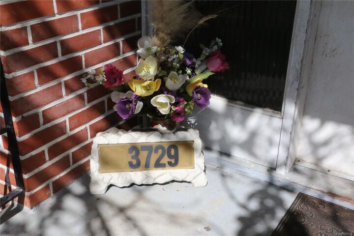 3729 17th Ave — photo 1