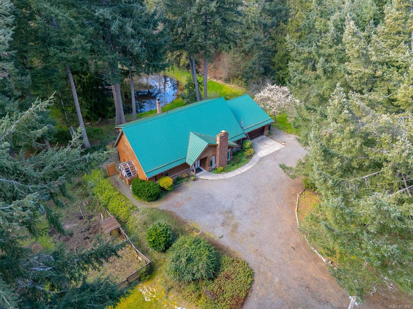 Property Photo: 3035 Wild Rose Blvd BC V9P 9E4
