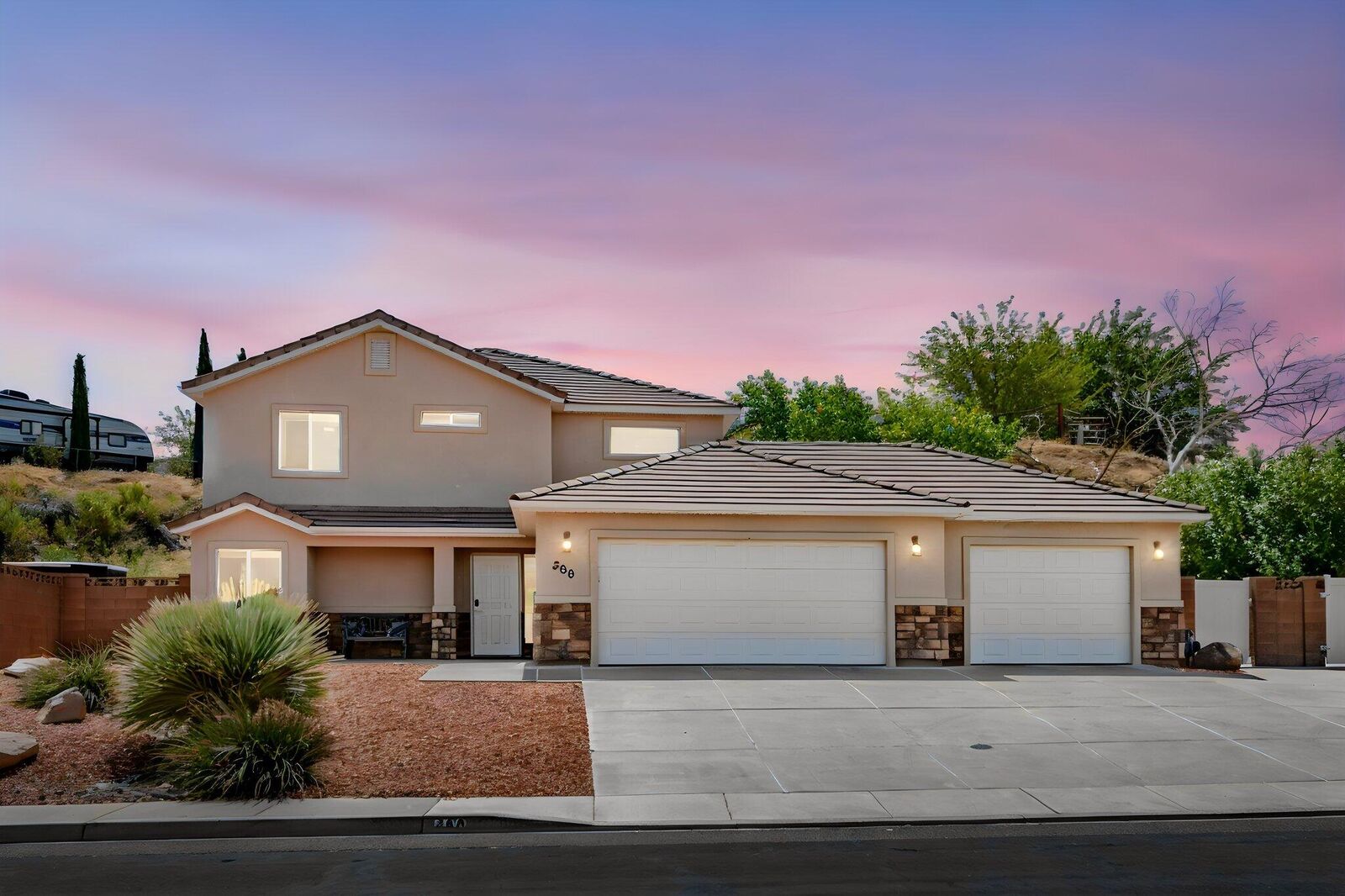 Property Photo:  300 N 560 W  UT 84745 