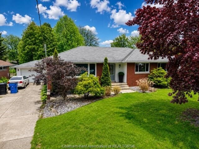 9 Owen Avenue — photo 1