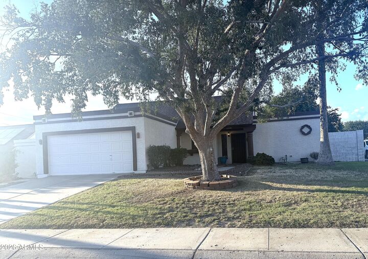 Property Photo:  1238 E Kerry Lane  AZ 85024 
