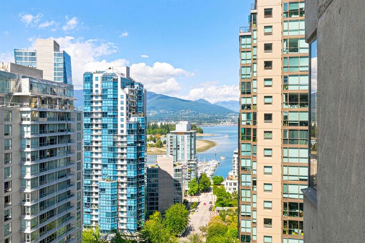 Property Photo: 738 Broughton Street 1601 BC V6G 3A7