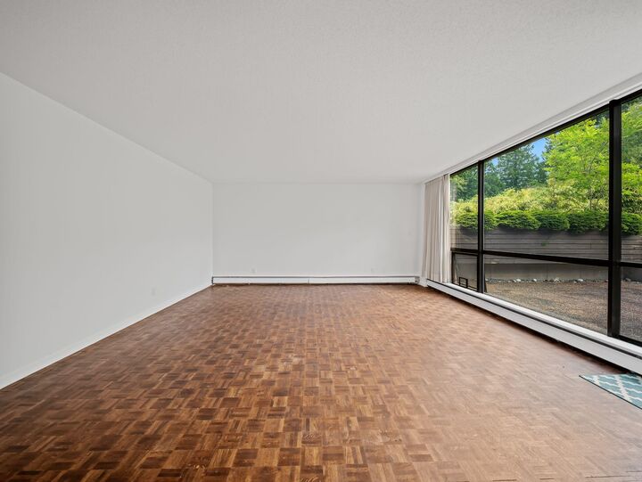 Property Photo: 4900 Cartier Street 106 BC V6M 4H2