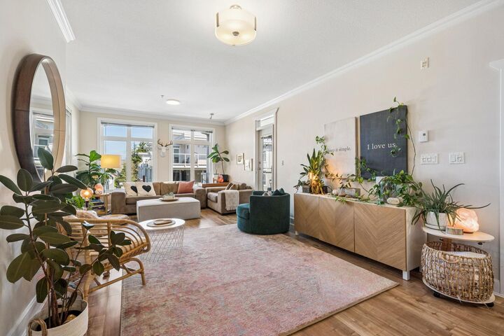 Property Photo: 4111 Bayview Street 305 BC V7E 6T5