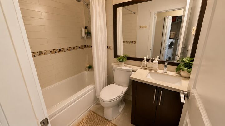 Property Photo:  368 Ellesmere Avenue 111  BC V5B 3S9 