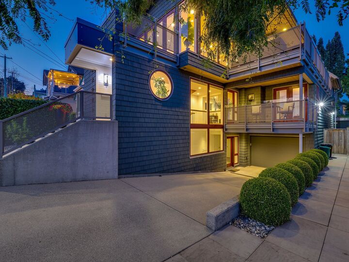 Property Photo: 942 Keil Street BC V4B 4V7