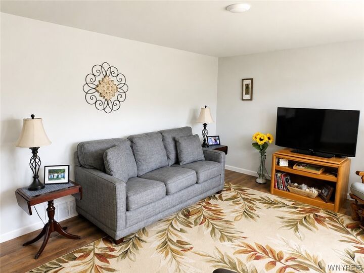 Property Photo:  5576 Birchwood Dr  NY 14085 