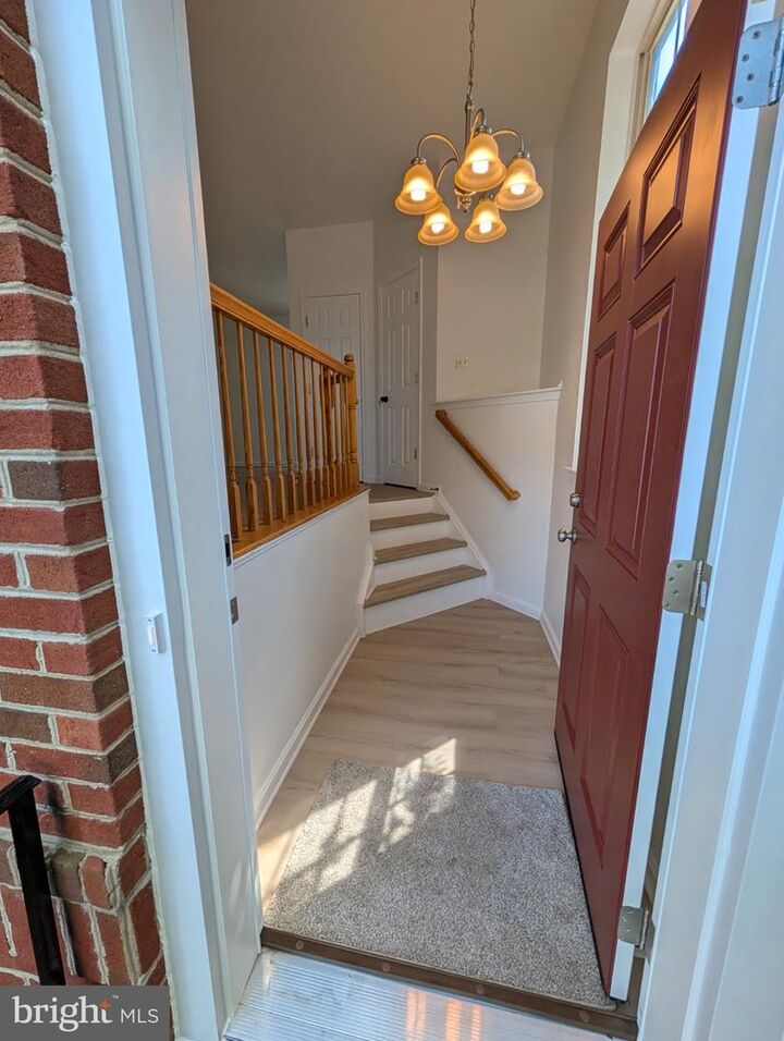 Property Photo: 17289 Vaughn Lane VA 22026