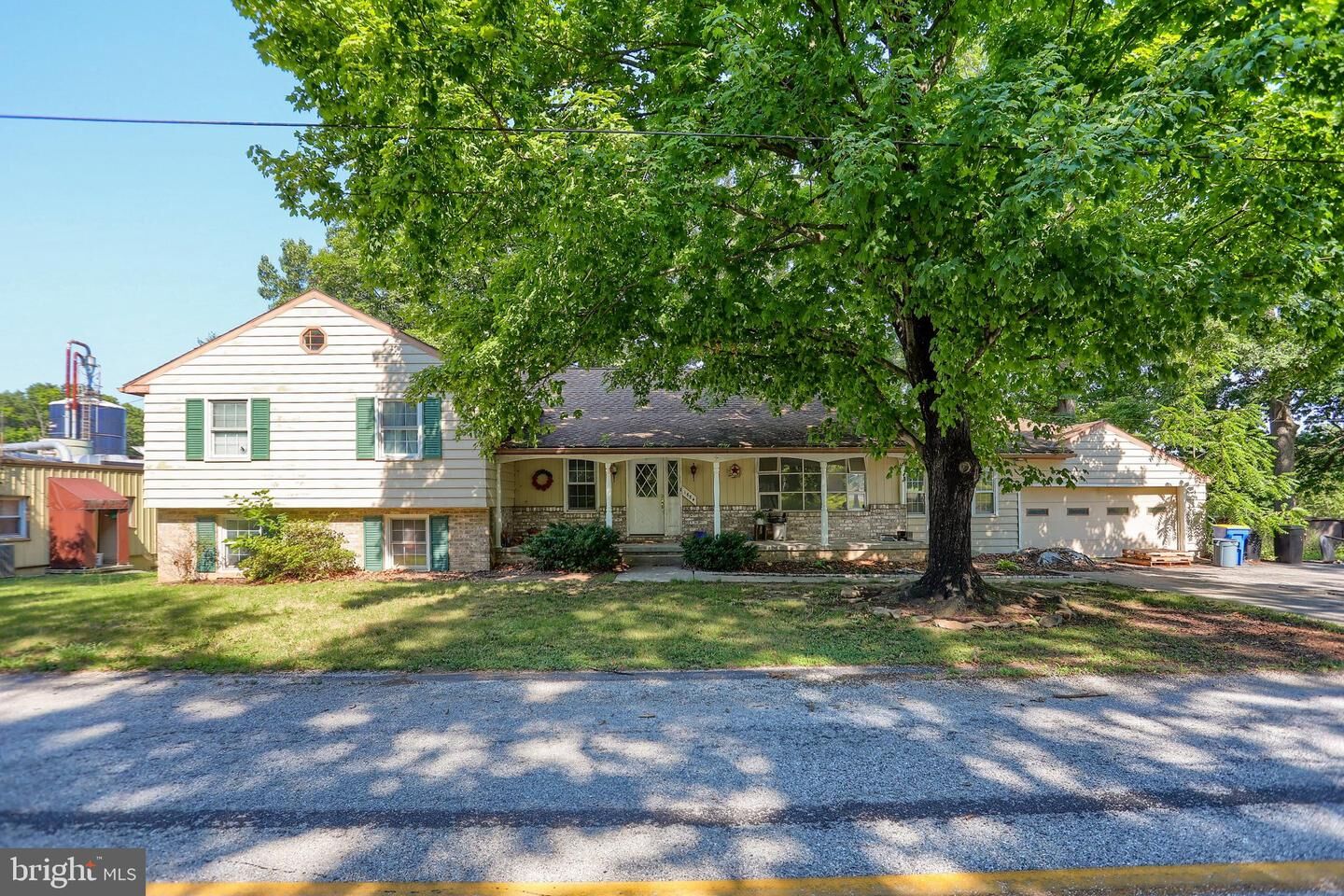 Property Photo:  1884 Dubs Church Road  PA 17331 