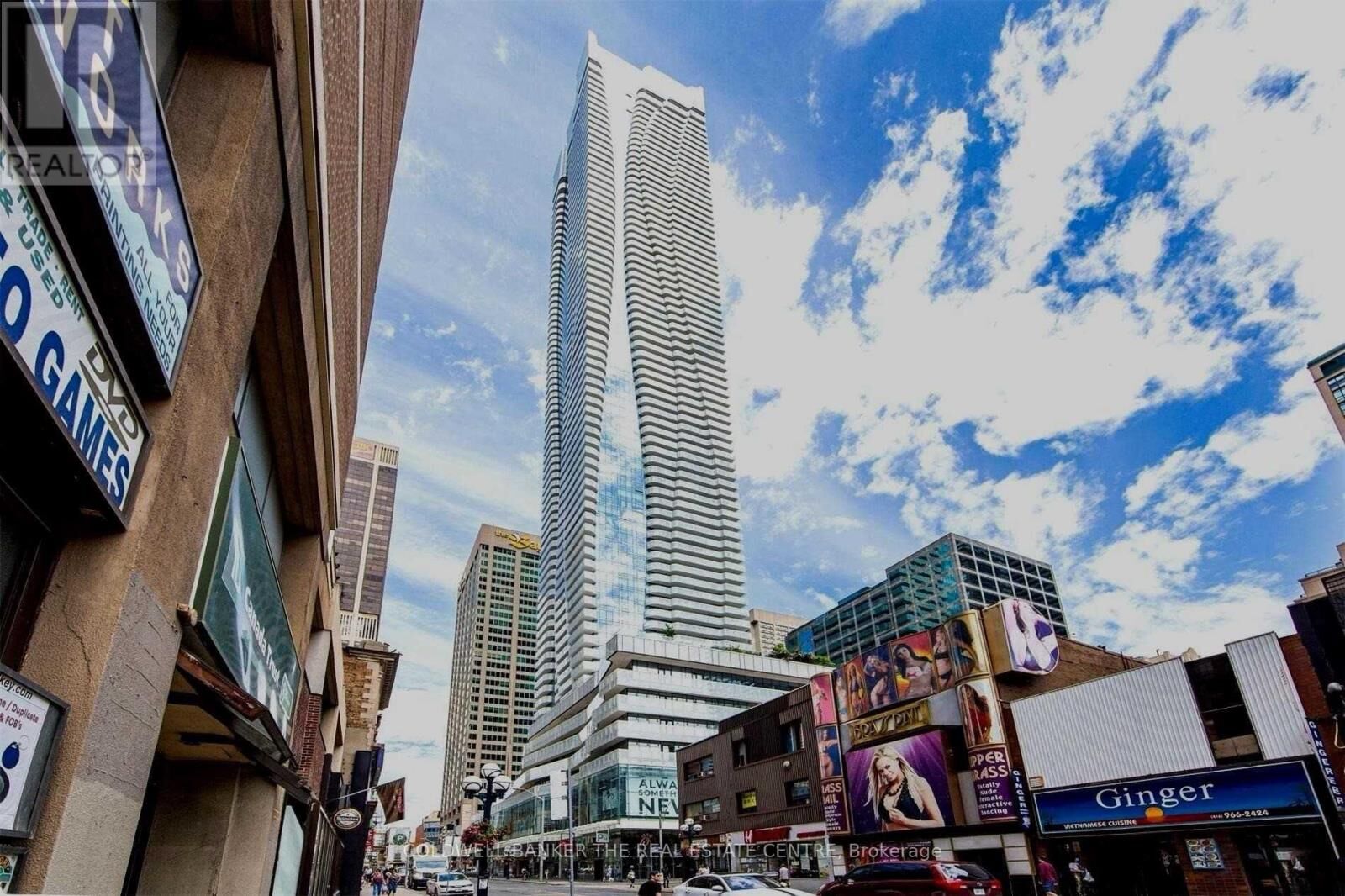Property Photo:  1 East Bloor Street East 6607  ON M4W 0A8 
