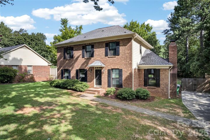 Property Photo:  10412 Sardis Oaks Road  NC 28270 