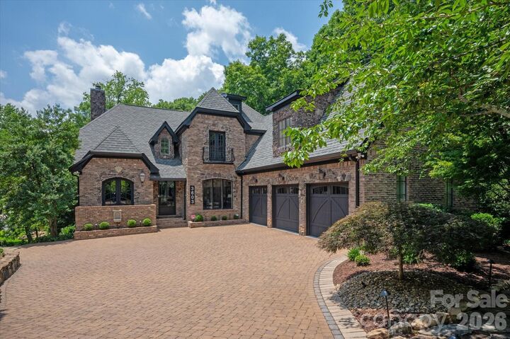 Property Photo: 3603 Hennessy Place NC 28210