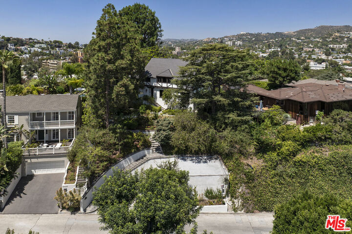 Property Photo:  2489 Moreno Dr  CA 90039 