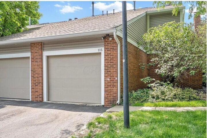 Property Photo:  115 Corbins Mill Drive  OH 43017 
