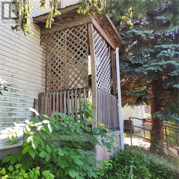 365 Victoria Street North — photo 1