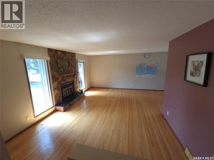 Property Photo:  2509 Taylor Street  SK S7H 1W9 