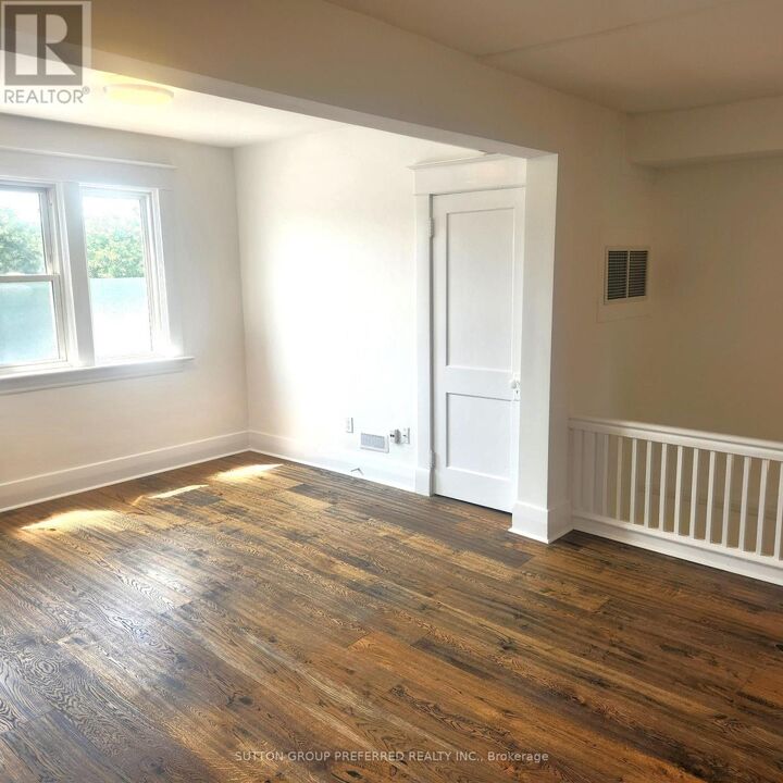 Property Photo:  312 Wharncliffe Road South Upper Unit  ON N6J 2L7 