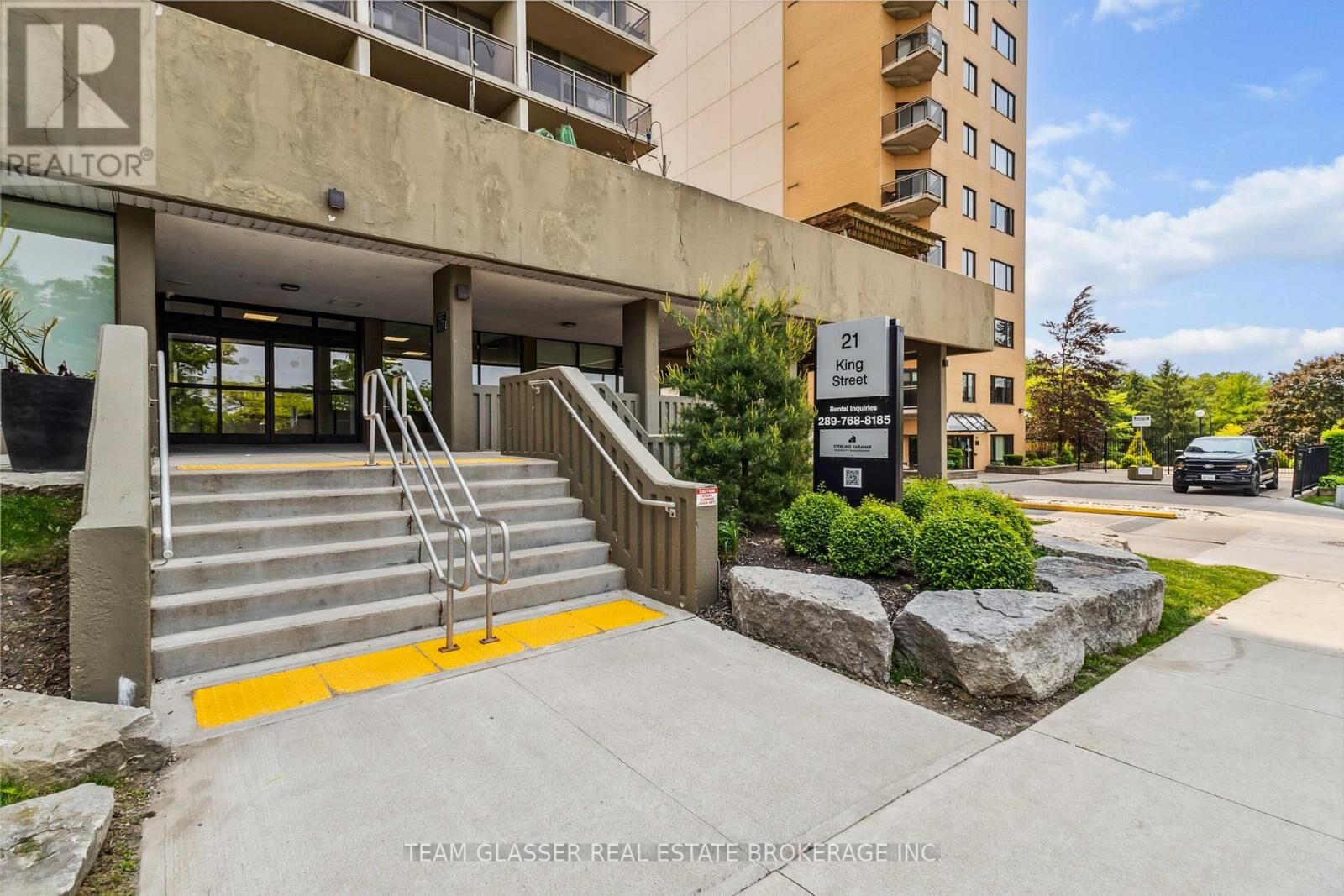 Property Photo:  21 King Street 1108  ON N6A 5H3 