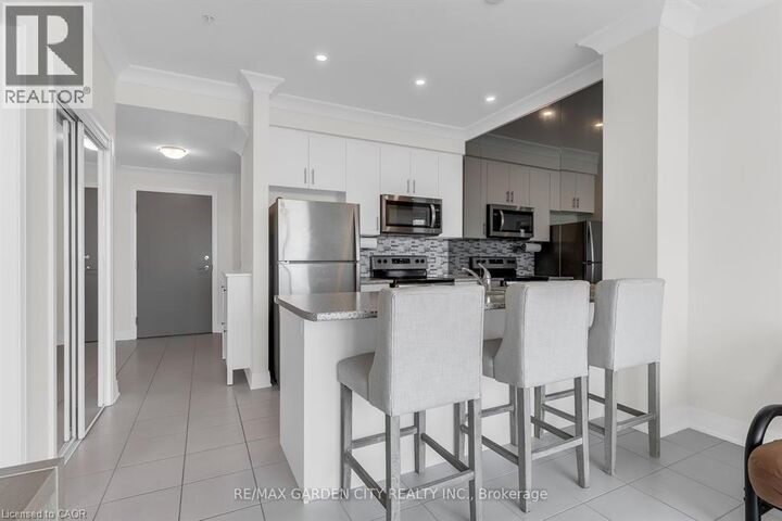 Property Photo:  16 Concord Place 907  ON L3M 0J1 