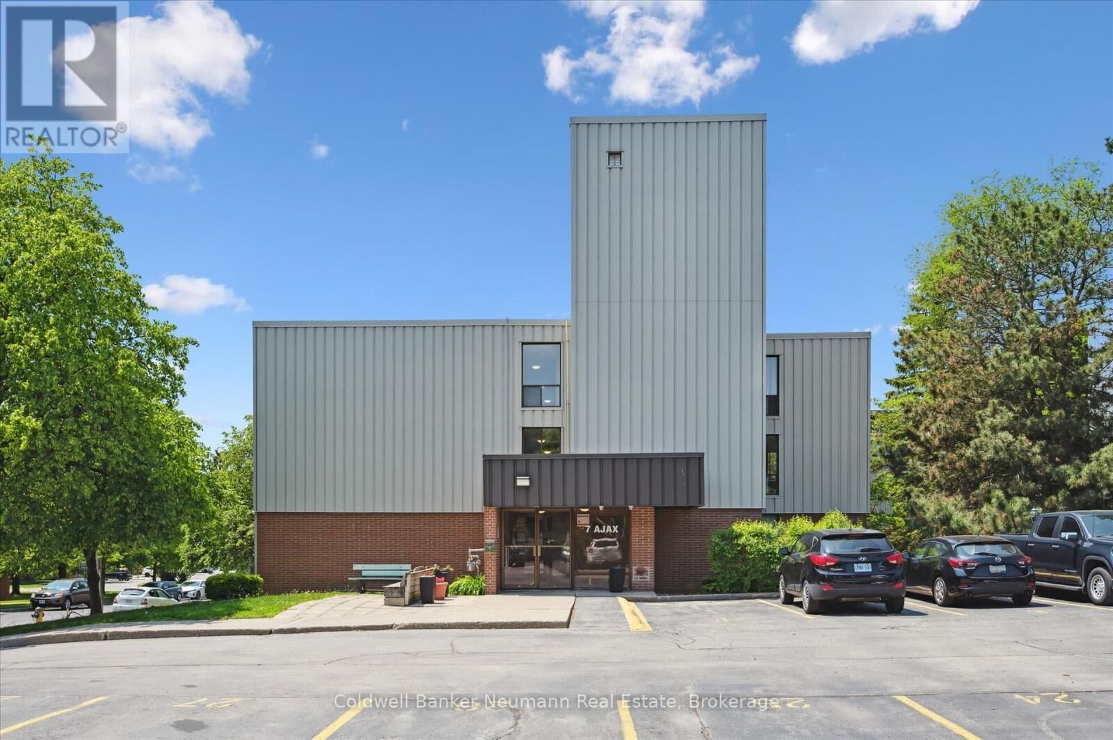 Property Photo: 7 Ajax Street 411 ON N1H 2A9