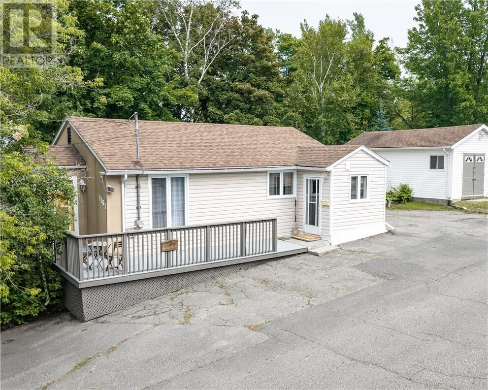 Property Photo:  1561 Weller Street  ON P3B 1K9 
