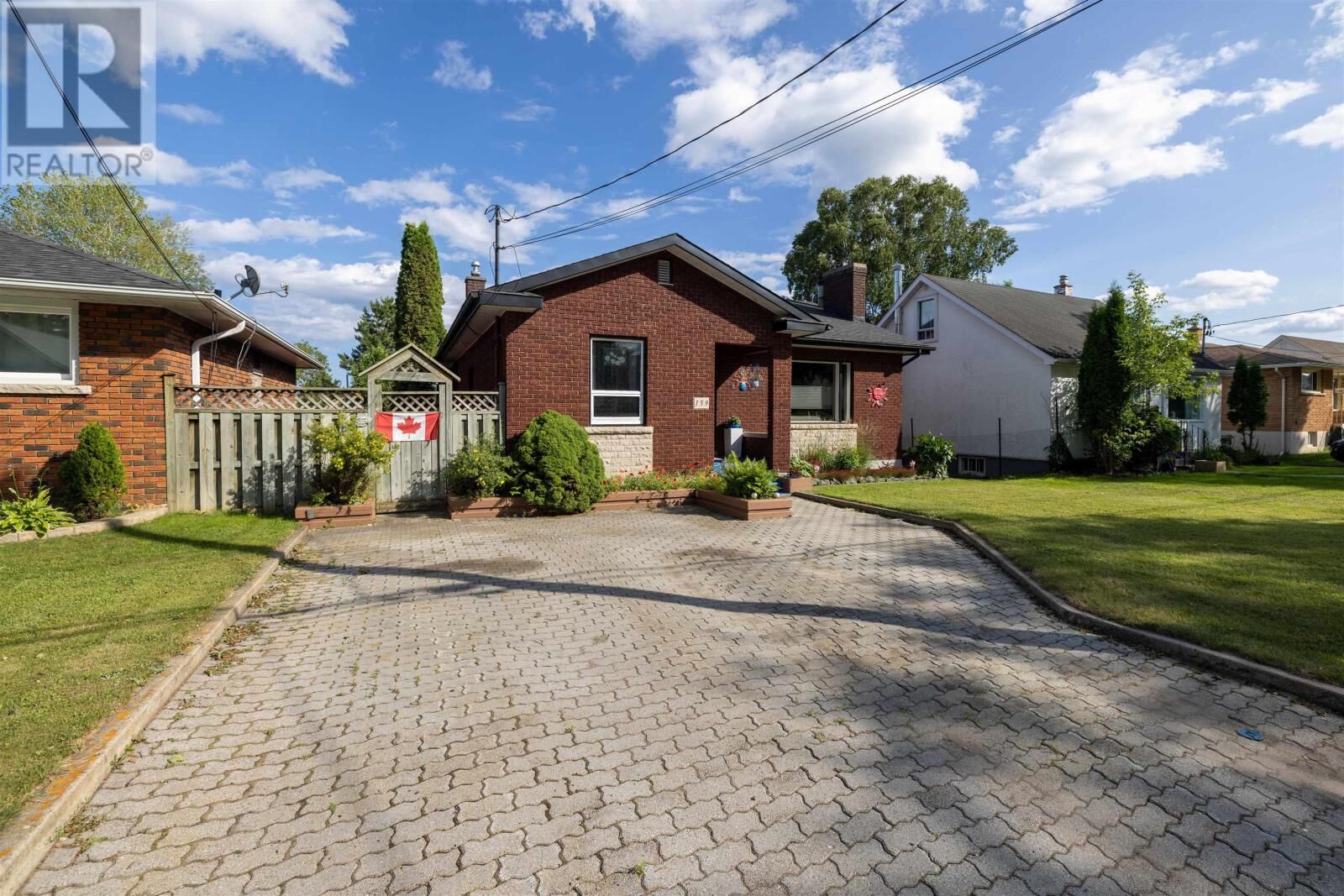 Property Photo:  159 Ruttan St  ON P7A 5E4 