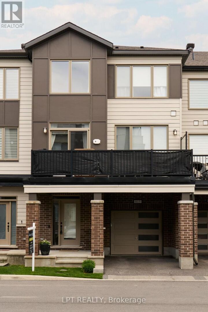 Property Photo:  815 Kiniw Private  ON K1K 4Z4 