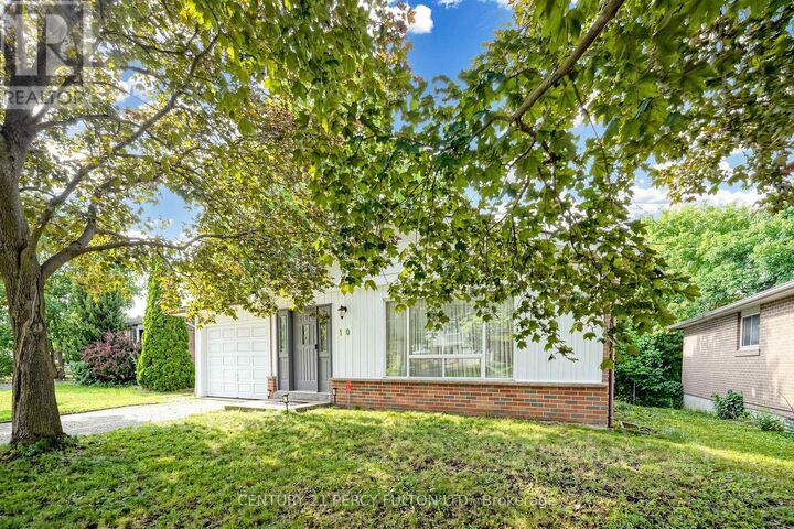 Property Photo: 10 Devins Drive ON L4G 2Z1