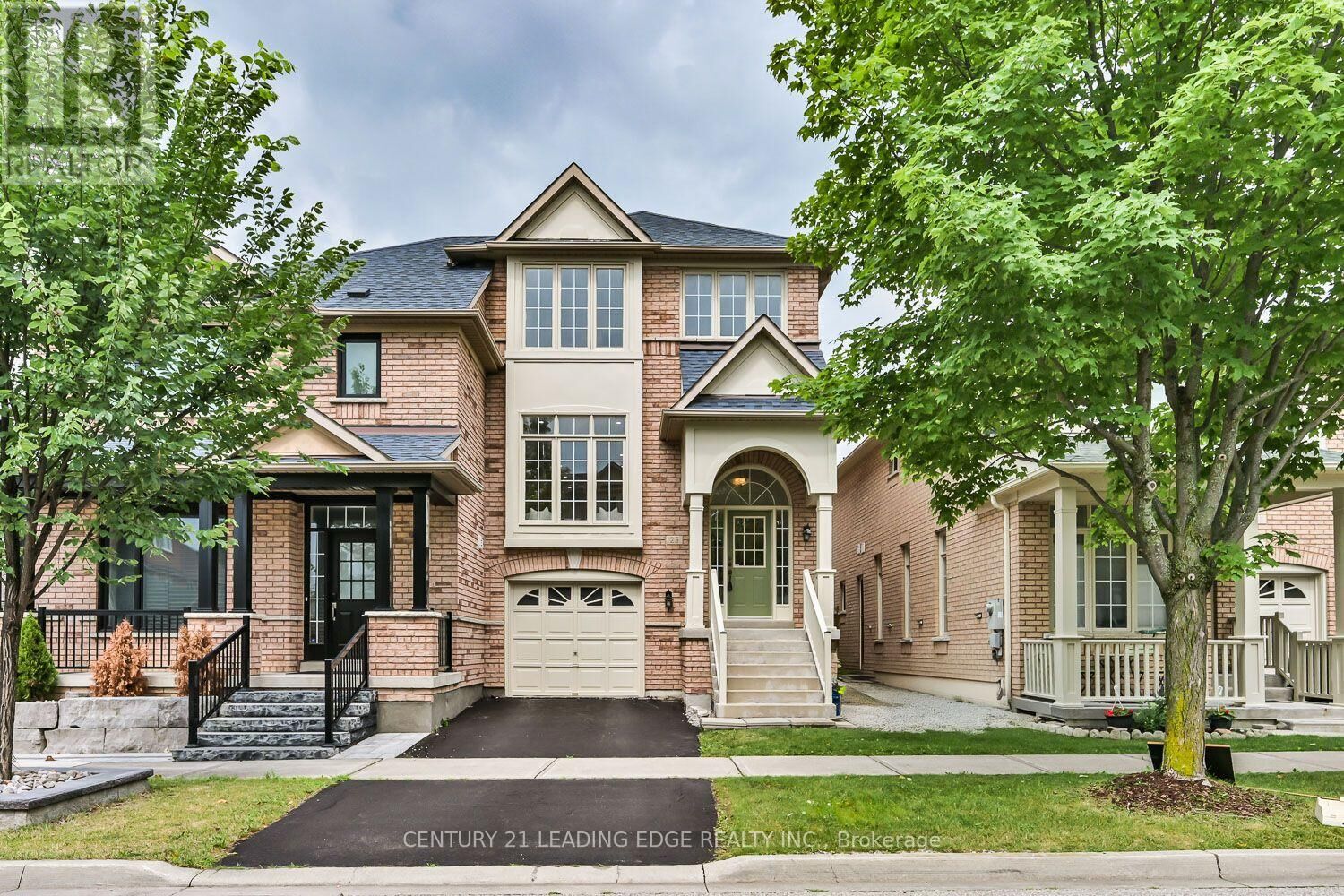 Property Photo:  23 Crawford Street  ON L6C 2L4 