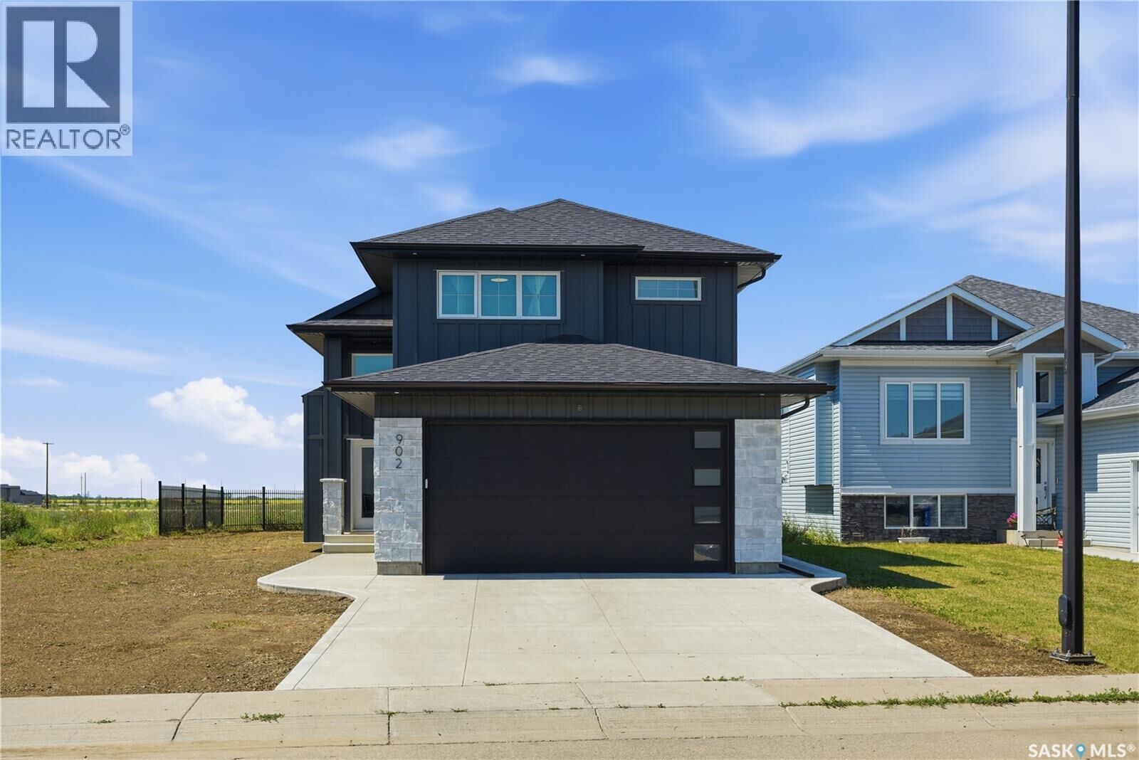 Property Photo: 902 Bentley Manor SK S7L 6P4