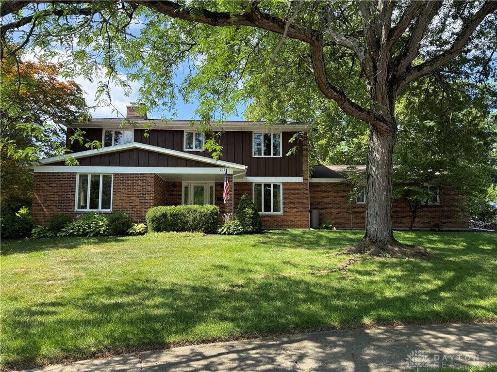 Property Photo:  2727 Wellsford Drive  OH 45503 