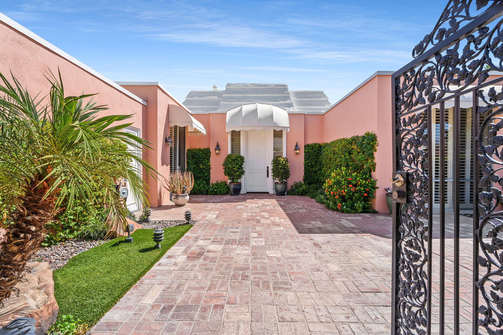 Property Photo: 47200 El Agadir Circle CA 92260