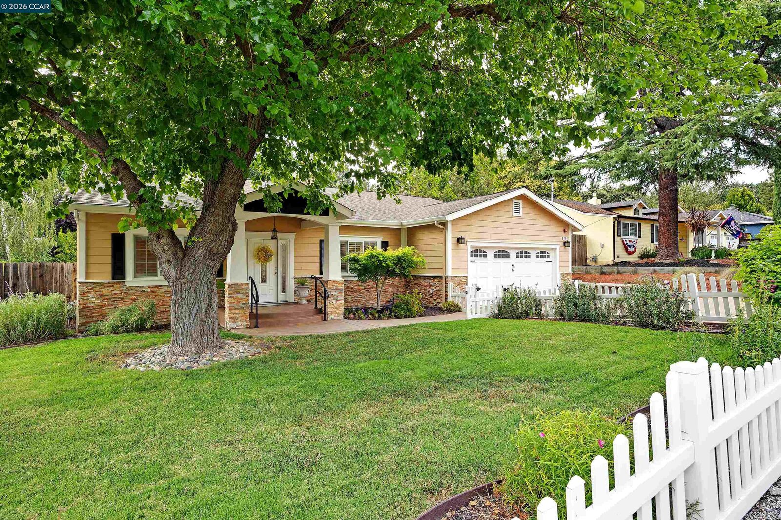Property Photo:  161 Valle Vista Dr  CA 94526 