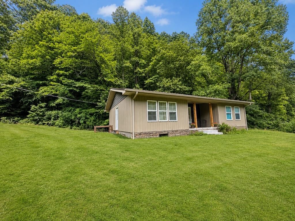 Property Photo:  97 Sawyers Road  KY 41540 