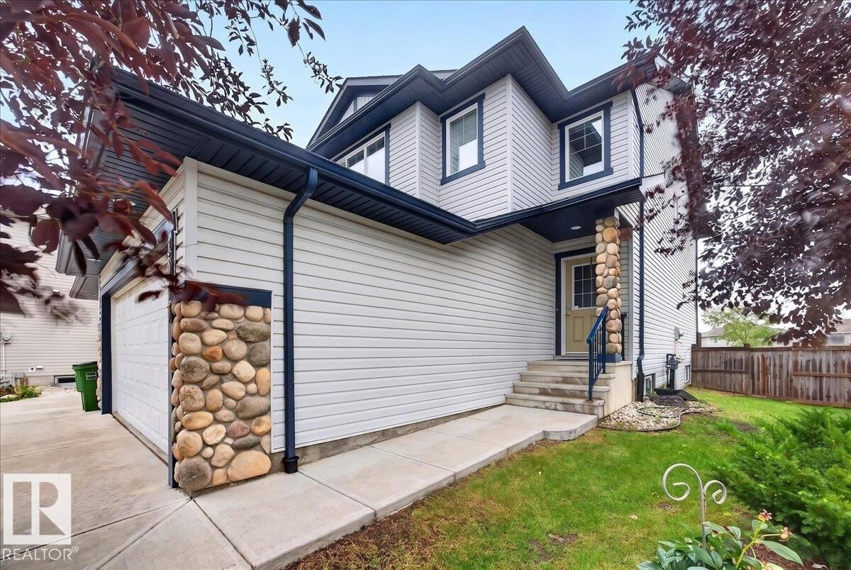 Property Photo:  3017 Harvey Crescent NW  AB T6M 0N2 
