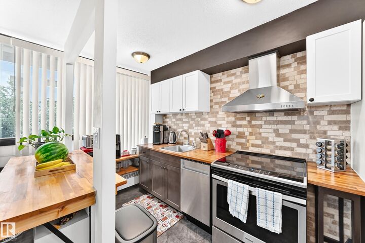 Property Photo: 10160 114 Street NW 230 AB T5K 2L2