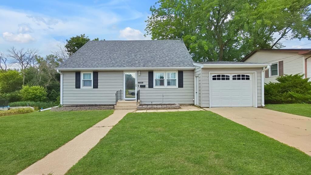 Property Photo: 1326 N 22nd St IA 50501