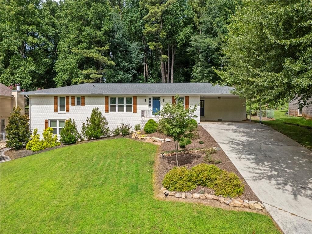Property Photo: 1701 Smithwood Drive GA 30062