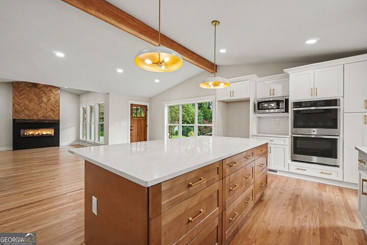 Property Photo:  2098 Dundee Drive SE  GA 30080 