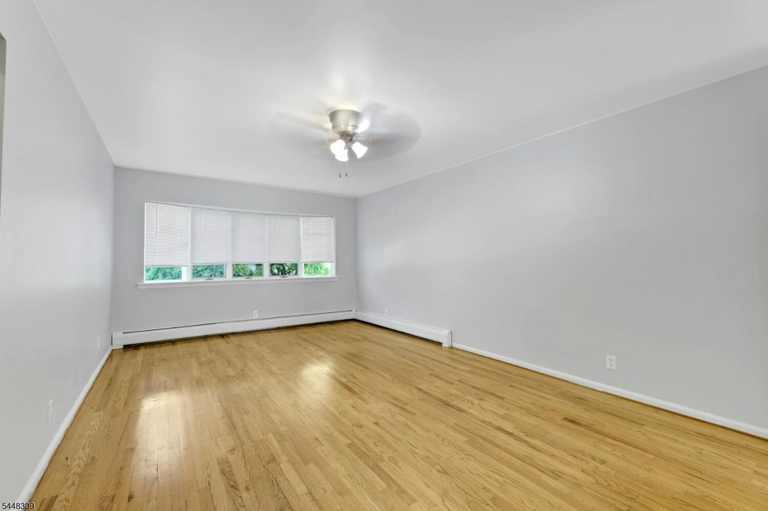 Property Photo:  207 E Passaic Ave 1  NJ 07003 