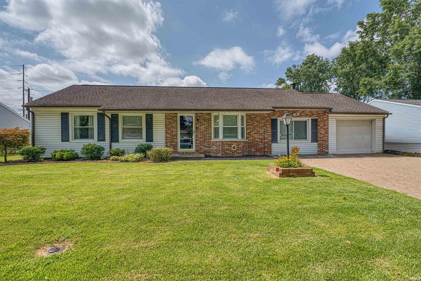 Property Photo:  2410 Wittman Drive  IN 47720 