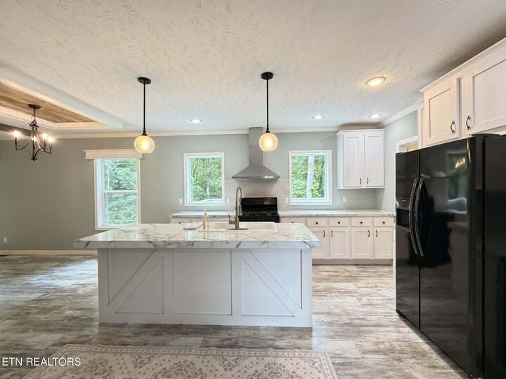 Property Photo:  381 Dixon Rd  TN 38571 