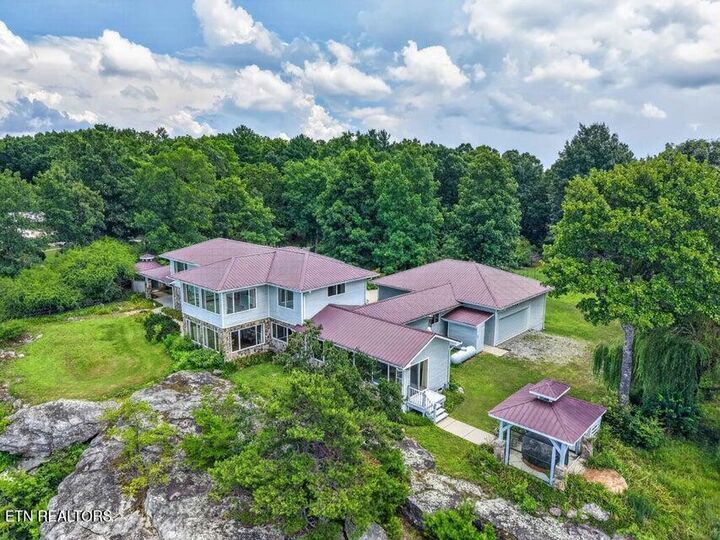 Property Photo:  1981 Porch Rock Rd  TN 37367 